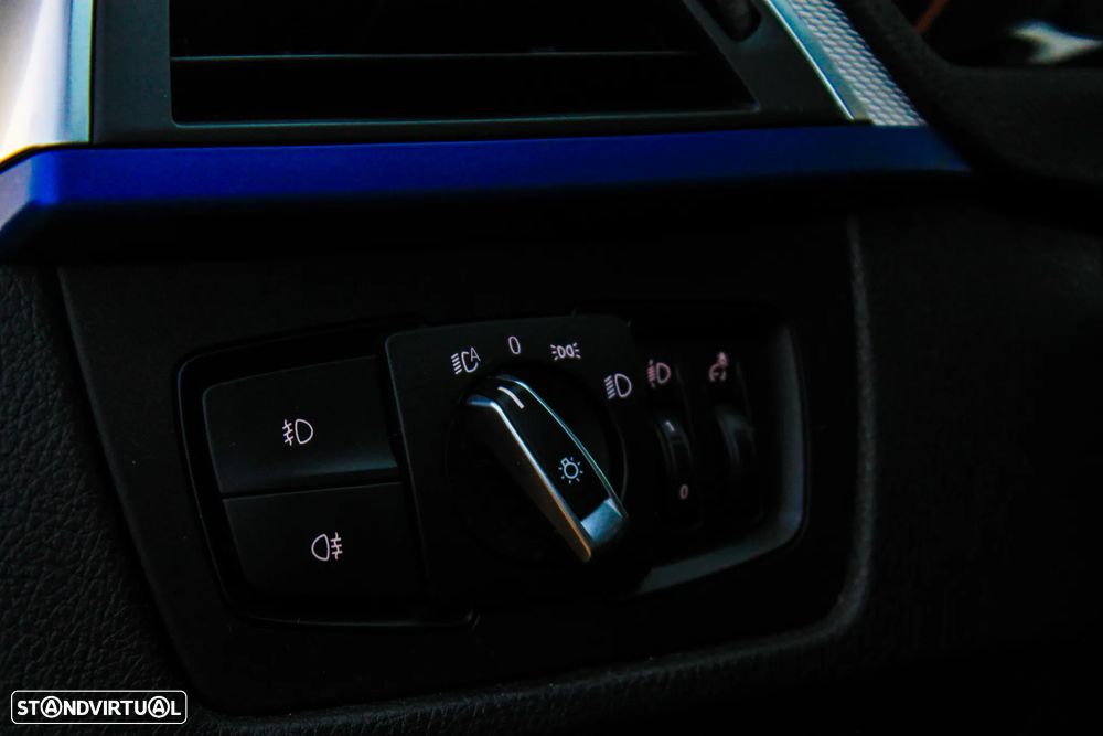 BMW 320 d Touring Pack M Auto - 11