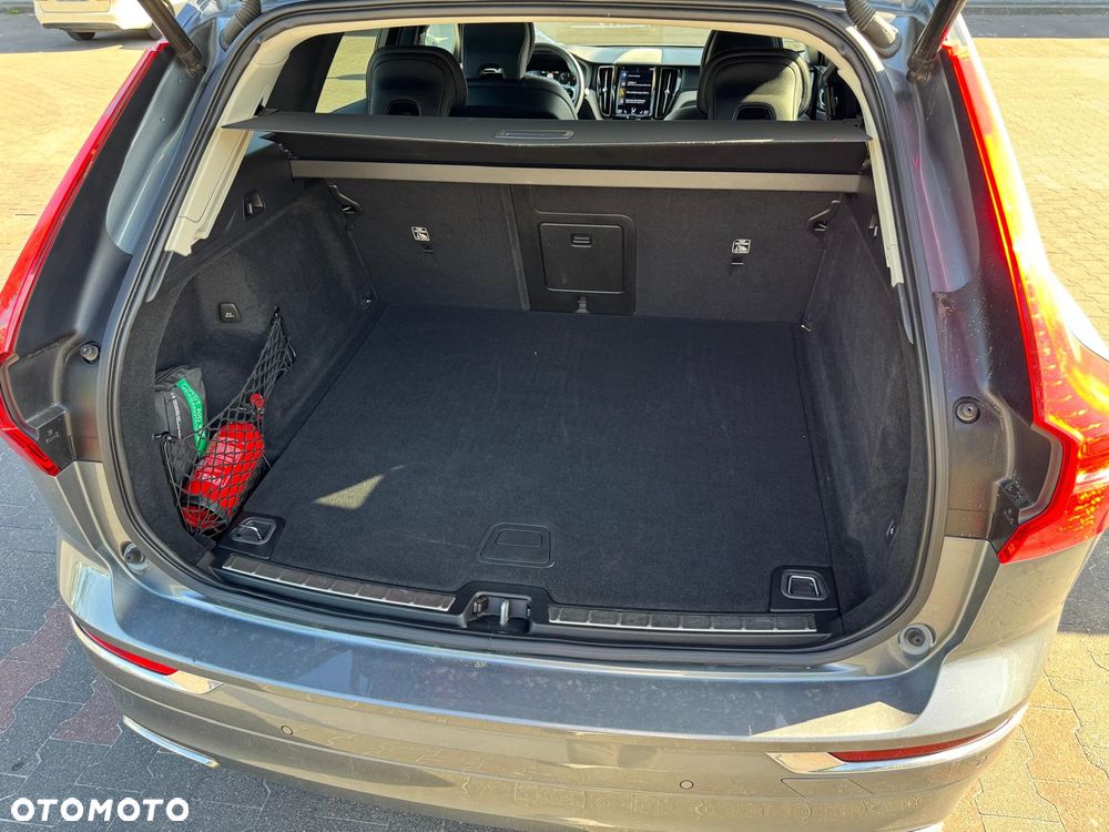 Volvo XC 60 B5 D AWD Inscription - 25