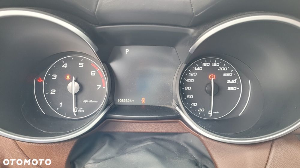 Alfa Romeo Stelvio 2.0 Turbo 16V AT8-Q4 Executive - 19