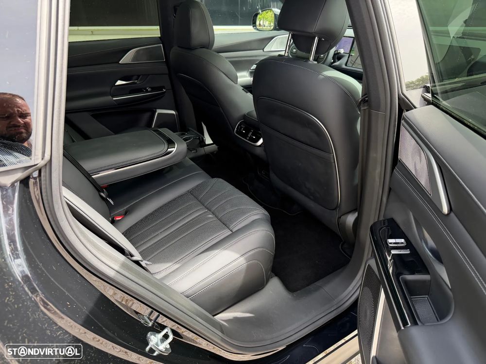 Xpeng G9 79 kWh Standard Range - 13