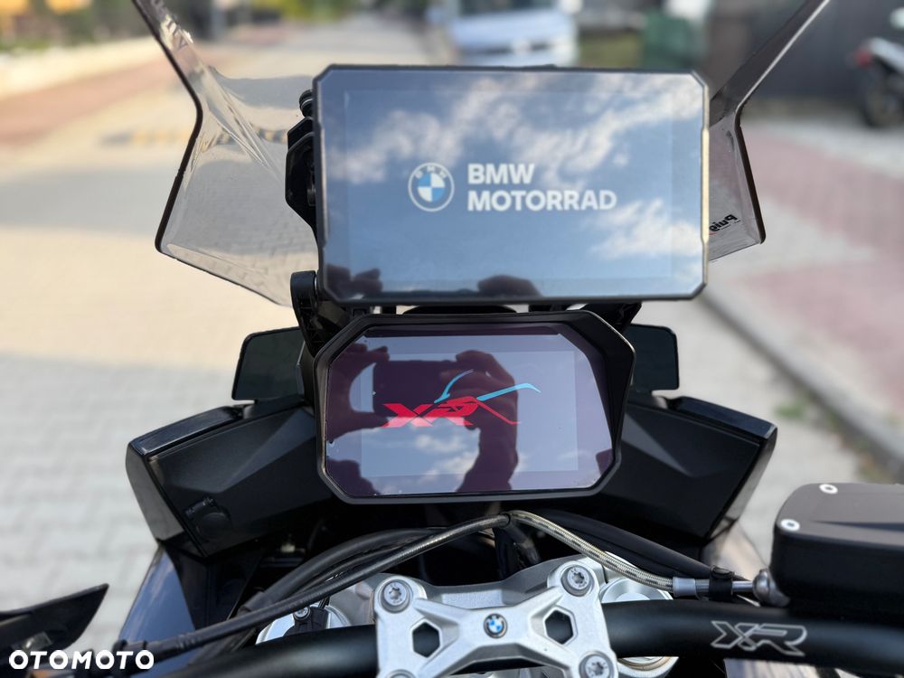 BMW XR - 33