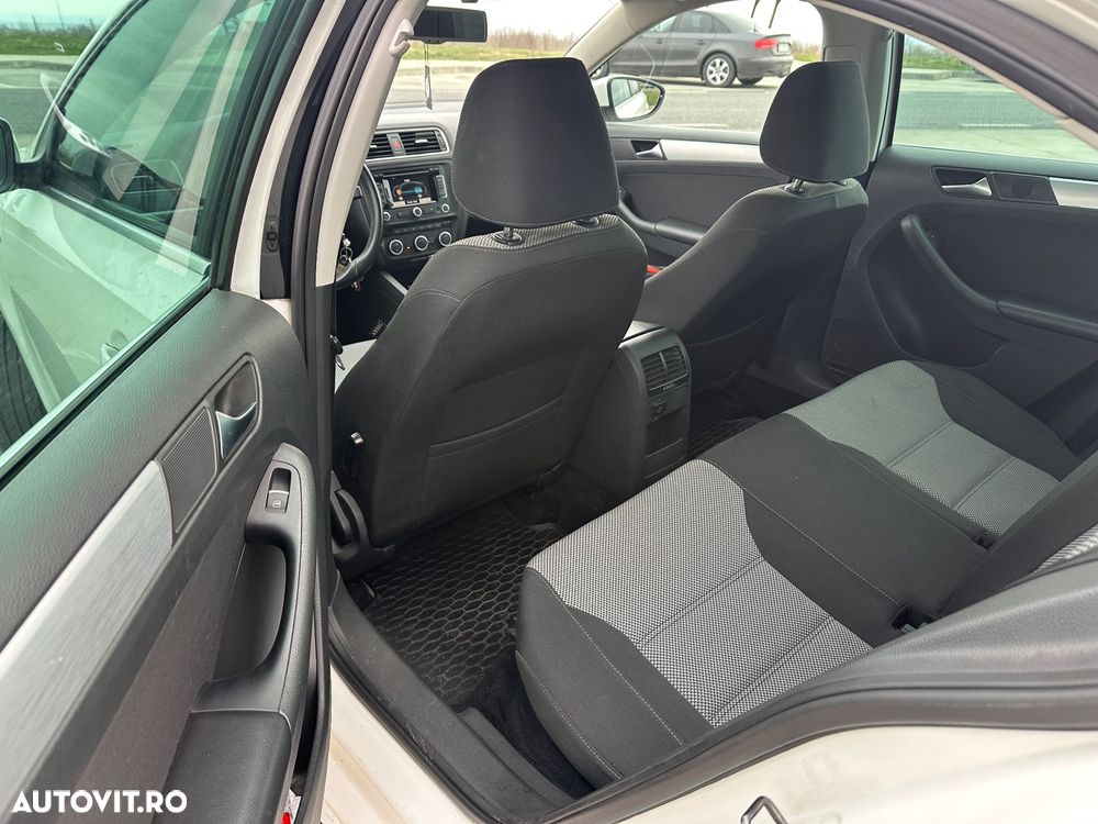 Volkswagen Jetta 1.4 DSG Highline - 8