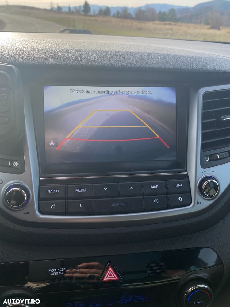 Hyundai Tucson 2.0 CRDI 4WD Automatik Style - 17