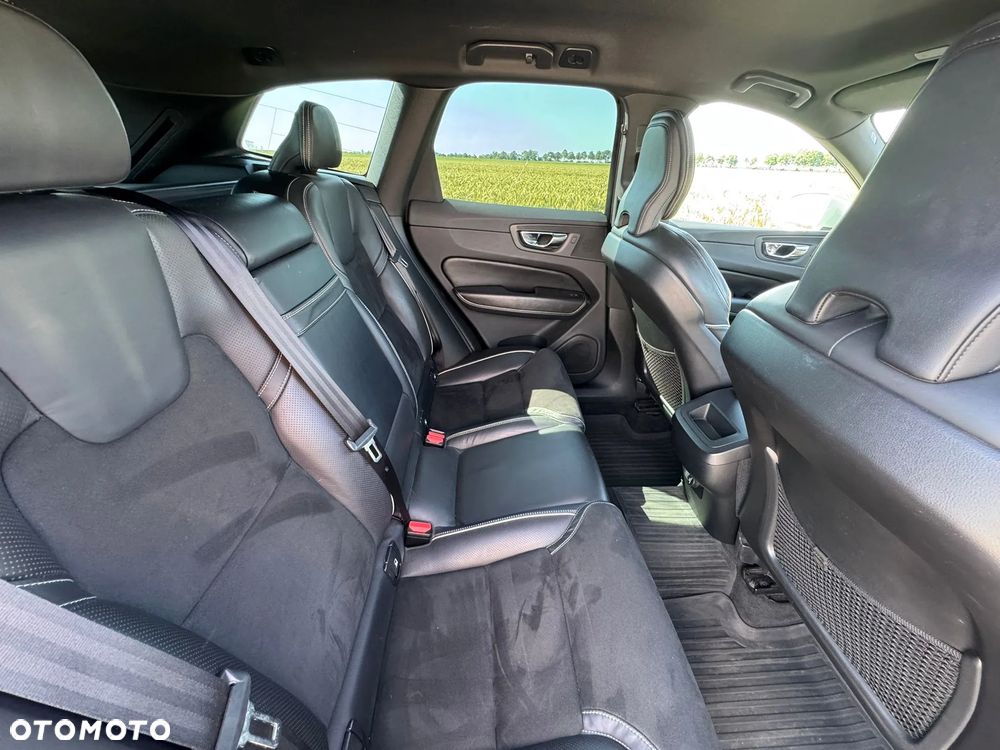 Volvo XC 60 D4 AWD R-Design - 7