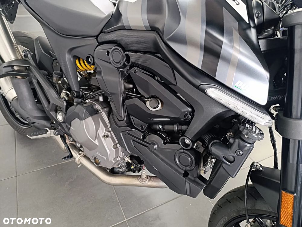 Ducati Monster - 4