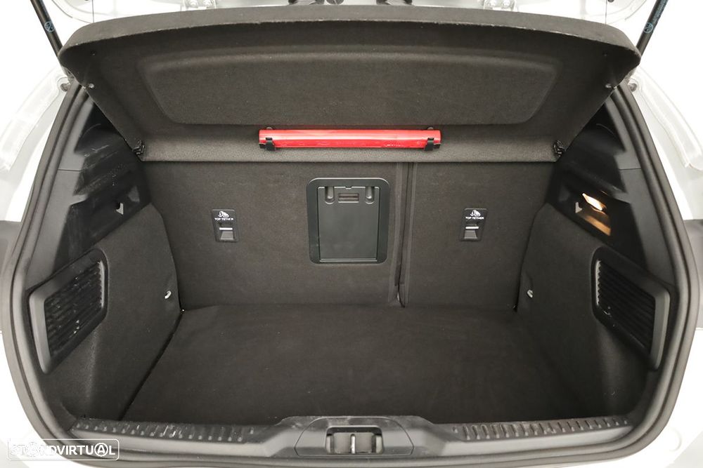 Ford Focus 1.0 EcoBoost MHEV ST-Line X - 23