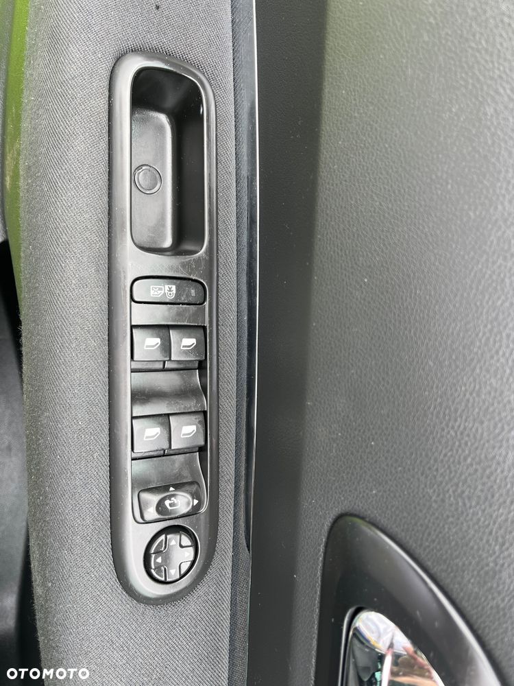 Peugeot 3008 Hybrid4 - 18