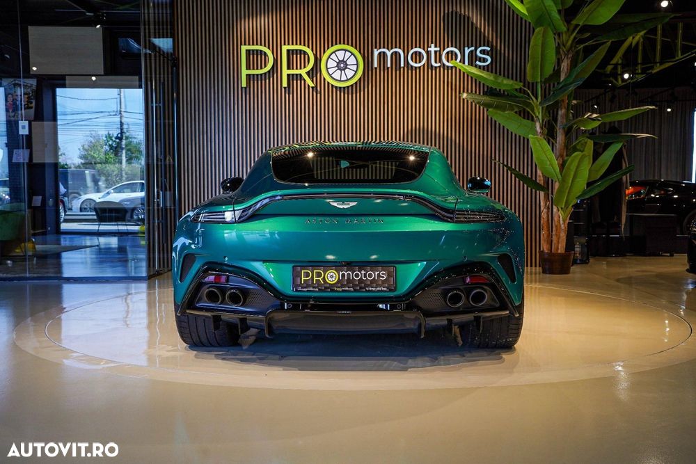 Aston Martin V8 Vantage - 5