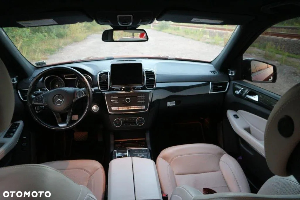 Mercedes-Benz GLS 500 4-Matic - 14