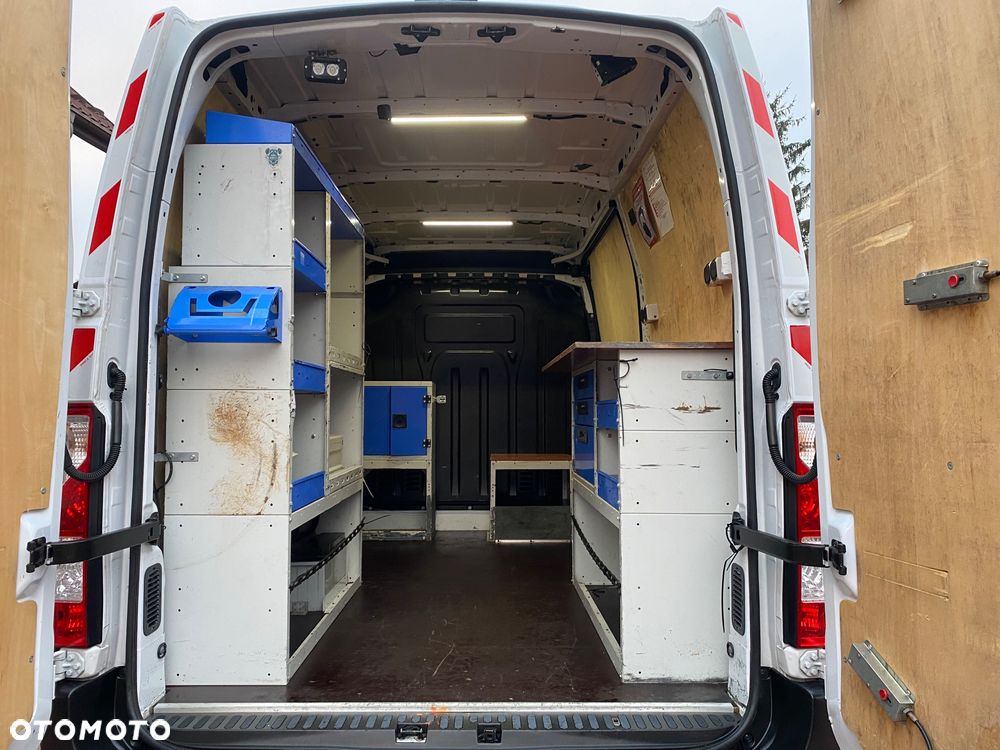 Renault Master L2 H2 warsztat mobilny zasilanie 230V - 35