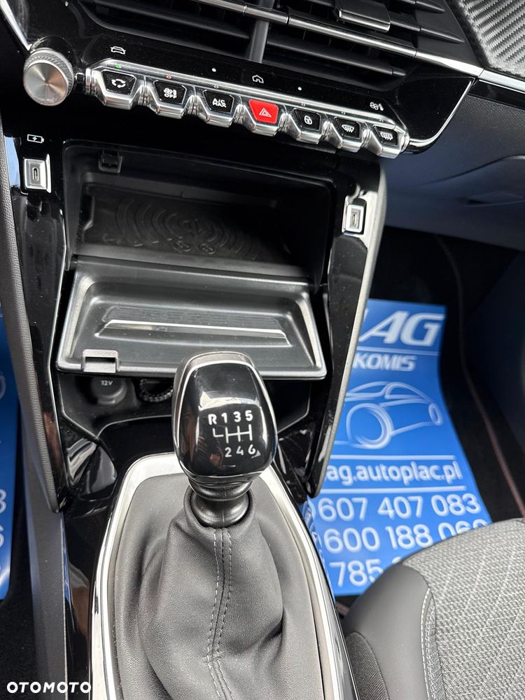 Peugeot 208 PureTech 100 Allure - 28