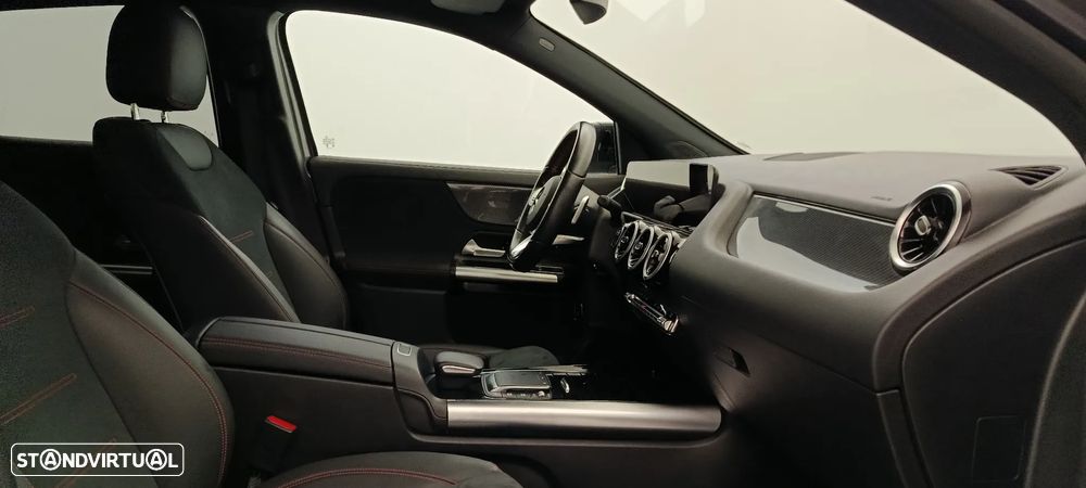 Mercedes-Benz GLA 180 d AMG Line - 29