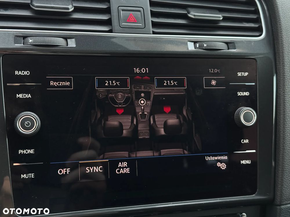 Volkswagen Golf 1.4 TSI BMT Comfortline - 29