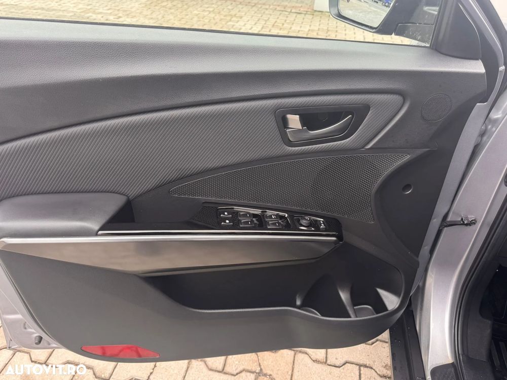 SsangYong Tivoli Grand - 8