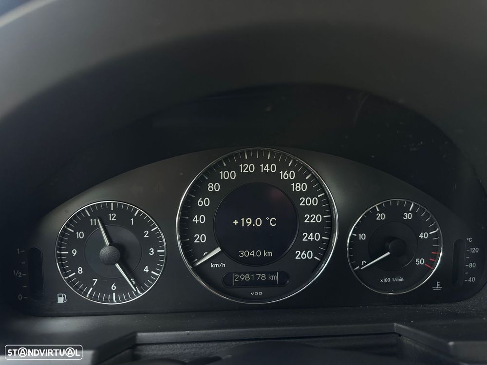 Mercedes-Benz E 220 CDi Avantgarde Aut. - 7