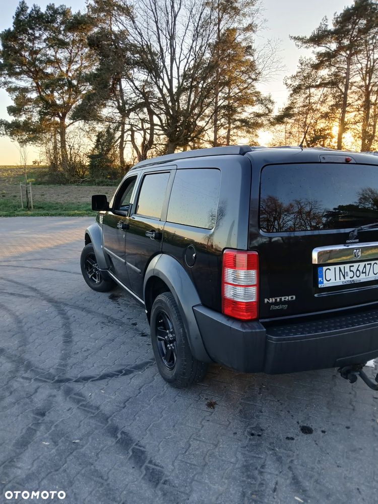 Dodge Nitro 2.8 CRD SE - 8