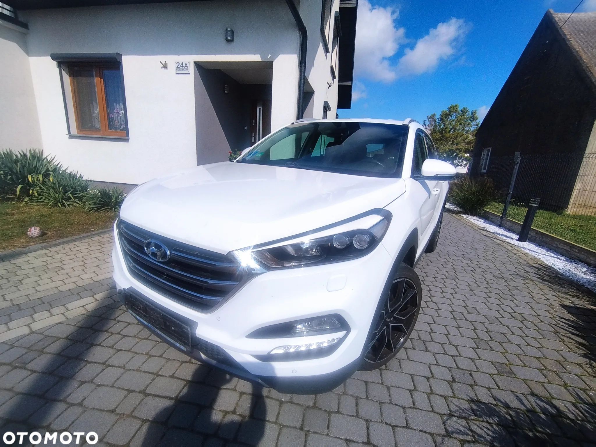 Hyundai Tucson 2.0 CRDI BlueDrive Style 2WD - 1