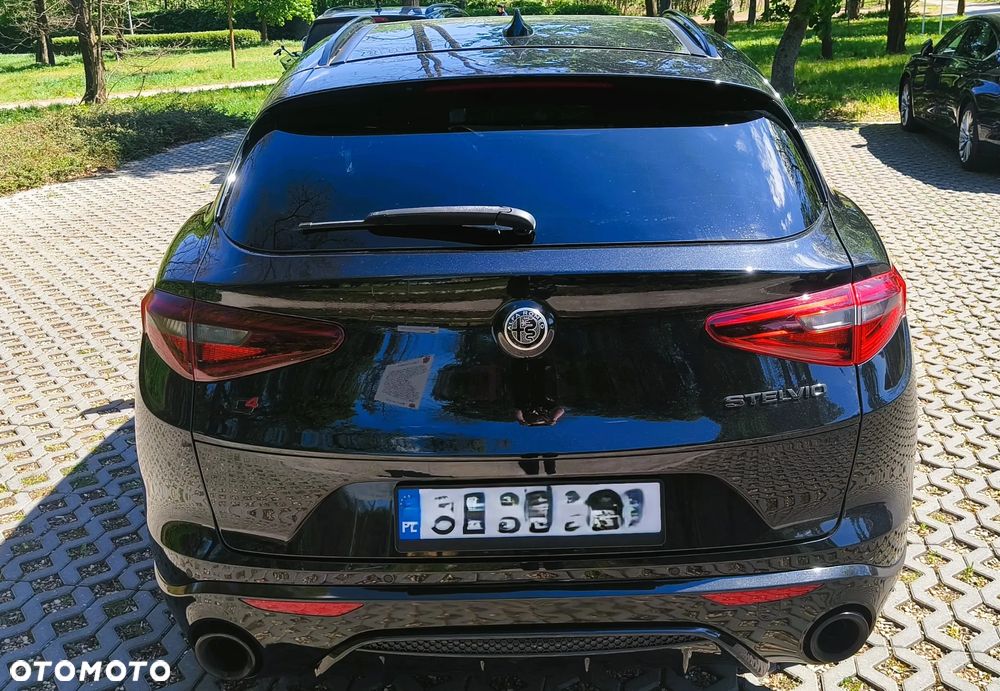 Alfa Romeo Stelvio 2.0 Turbo 16V AT8-Q4 Estrema - 9