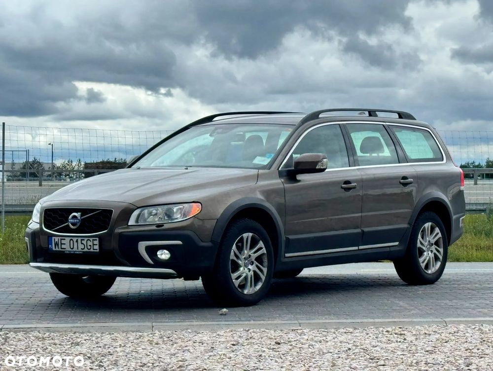 Volvo XC 70 T6 AWD Momentum - 1