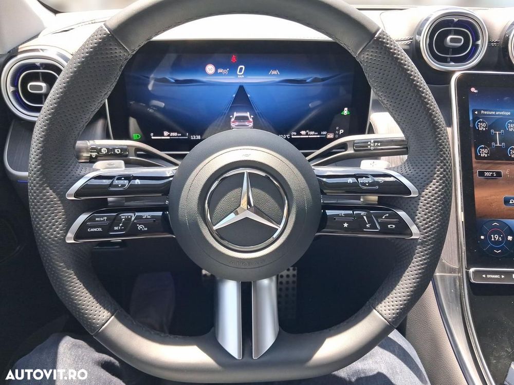 Mercedes-Benz GLC 300 e 4MATIC PHEV - 26