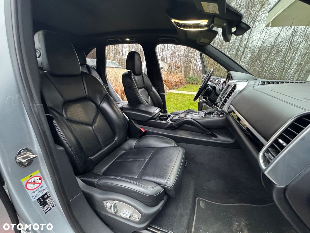 Porsche Cayenne - 6