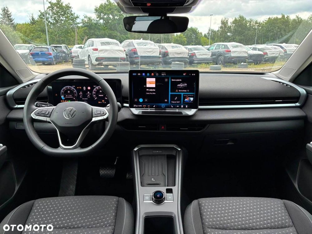 Volkswagen T-Roc - 13