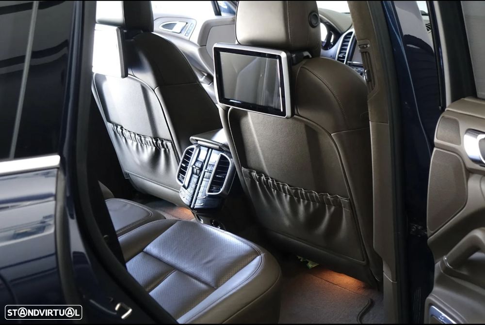 Porsche Cayenne Turbo - 23