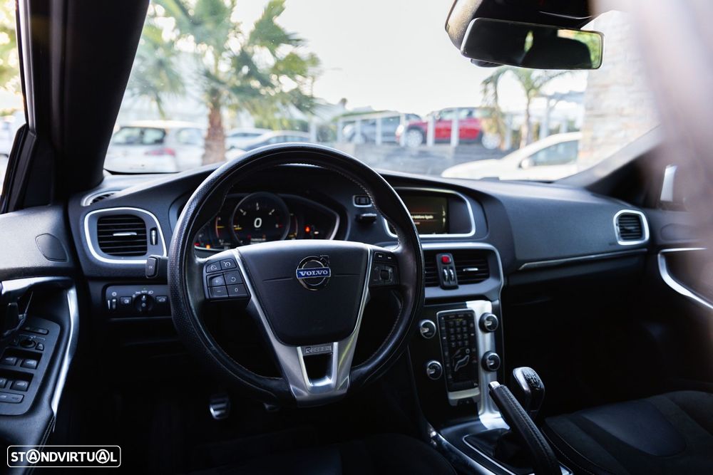 Volvo V40 1.6 D2 R-Design - 14