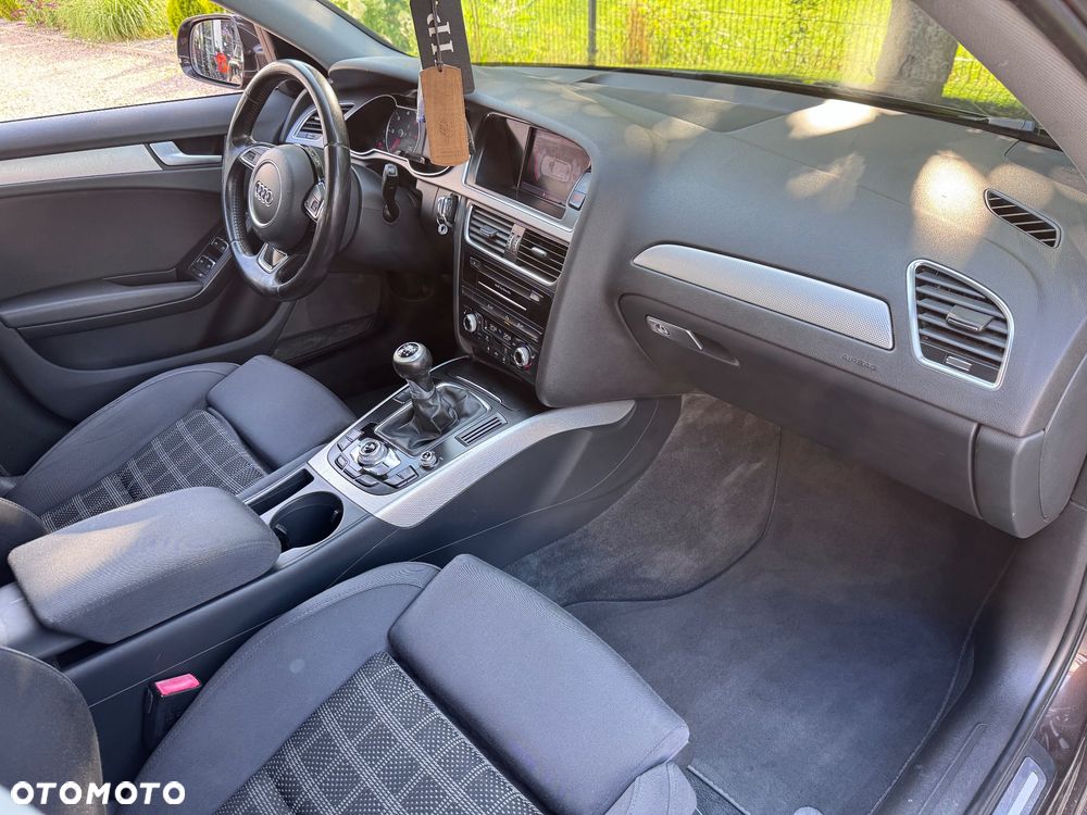 Audi A4 Avant 2.0 TDI - 12