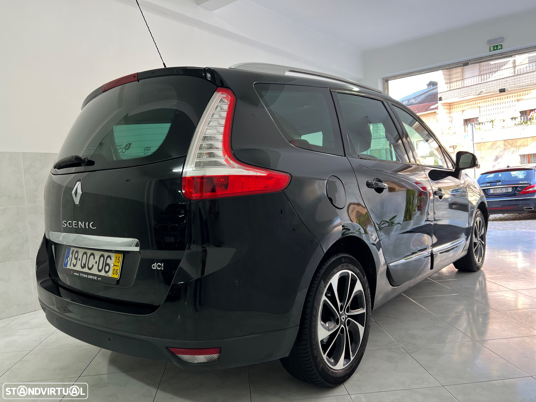 Renault Grand Scénic 1.5 dCi Bose Edition SS - 6