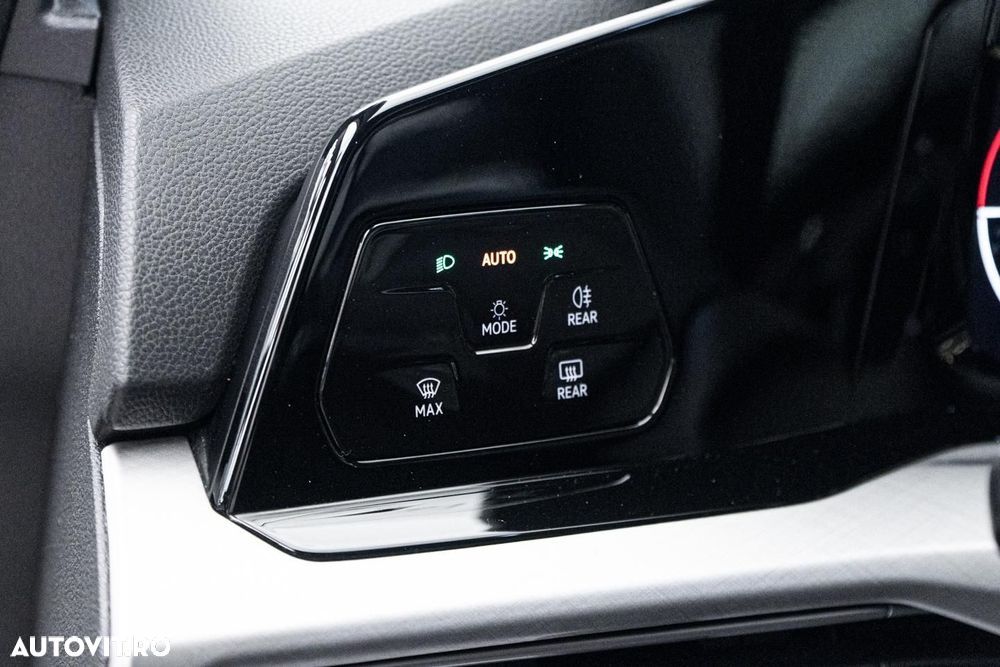 Volkswagen Golf 1.0 TSI (BlueMotion Technology) Comfortline - 23