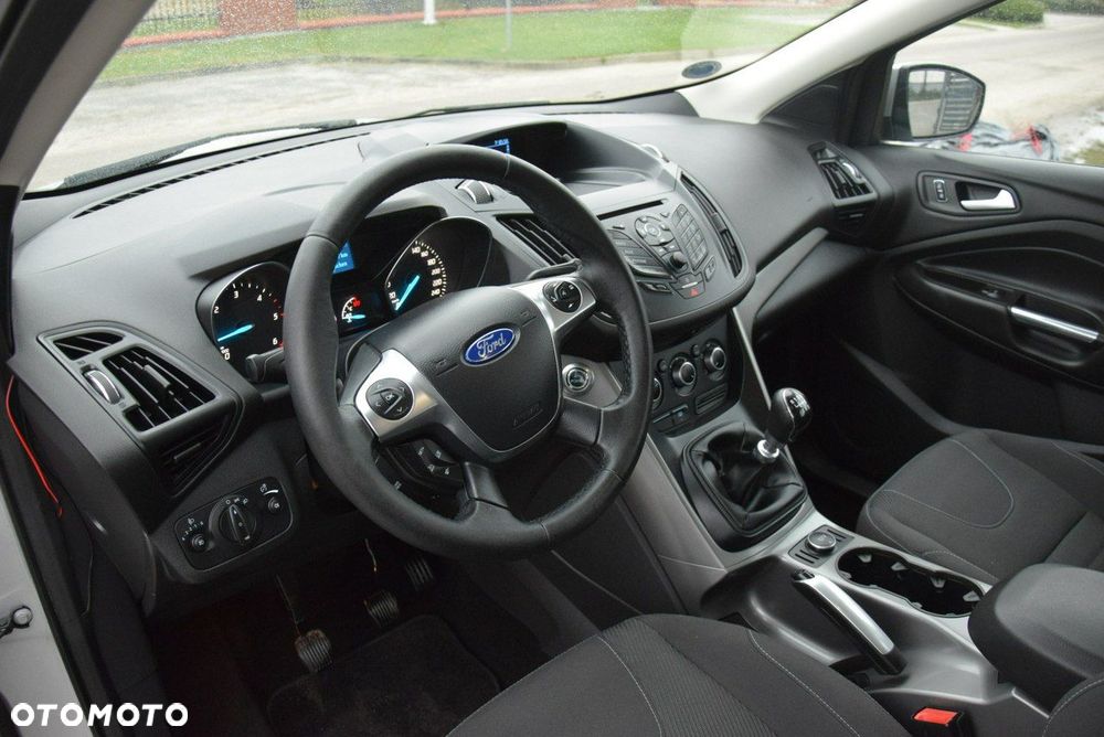 Ford Kuga 2.0 TDCi 2x4 Trend - 26