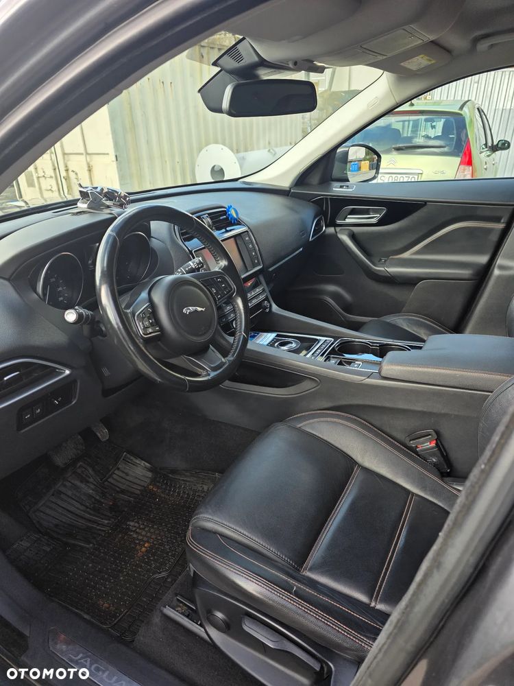 Jaguar F-Pace 2.0 i4D AWD Prestige - 3