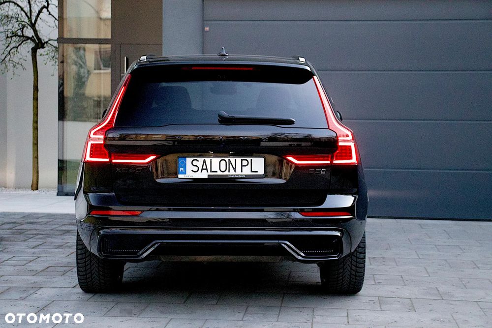 Volvo XC 60 B5 B AWD Ultra Black Edition - 6