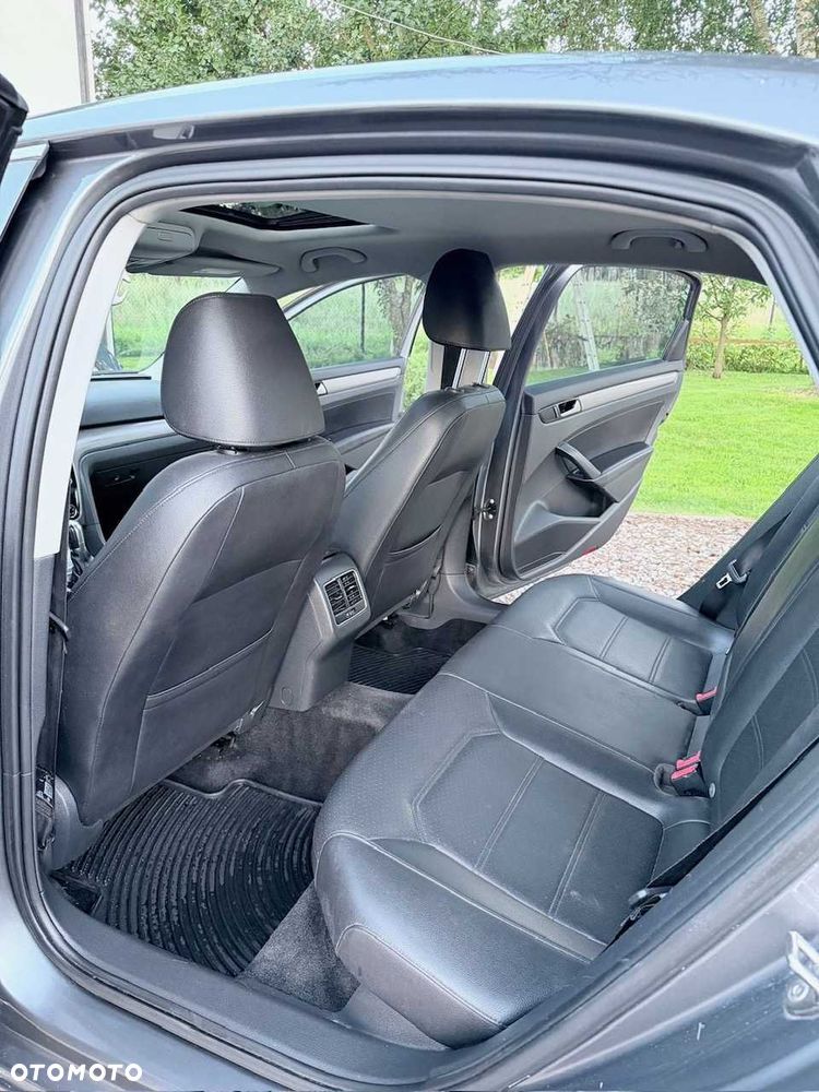 Volkswagen Passat - 5