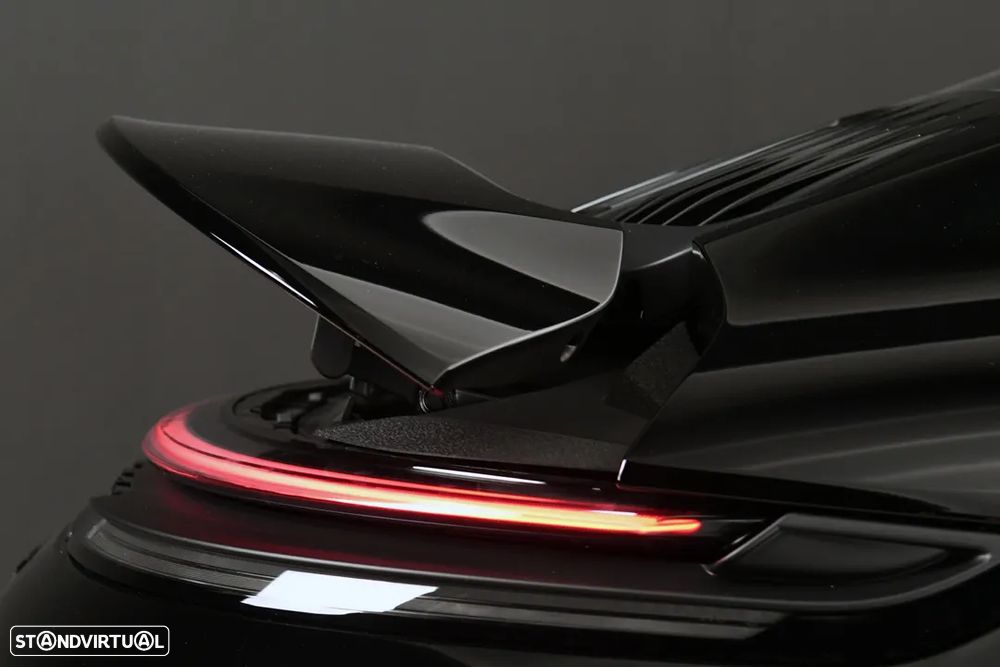 Porsche 911 (992) Carrera GTS - 12