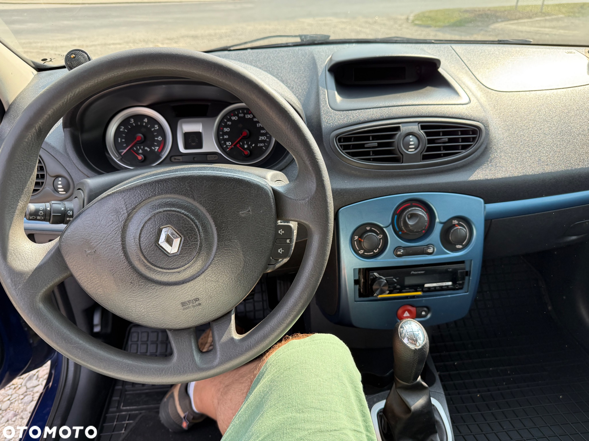 Renault Clio - 20