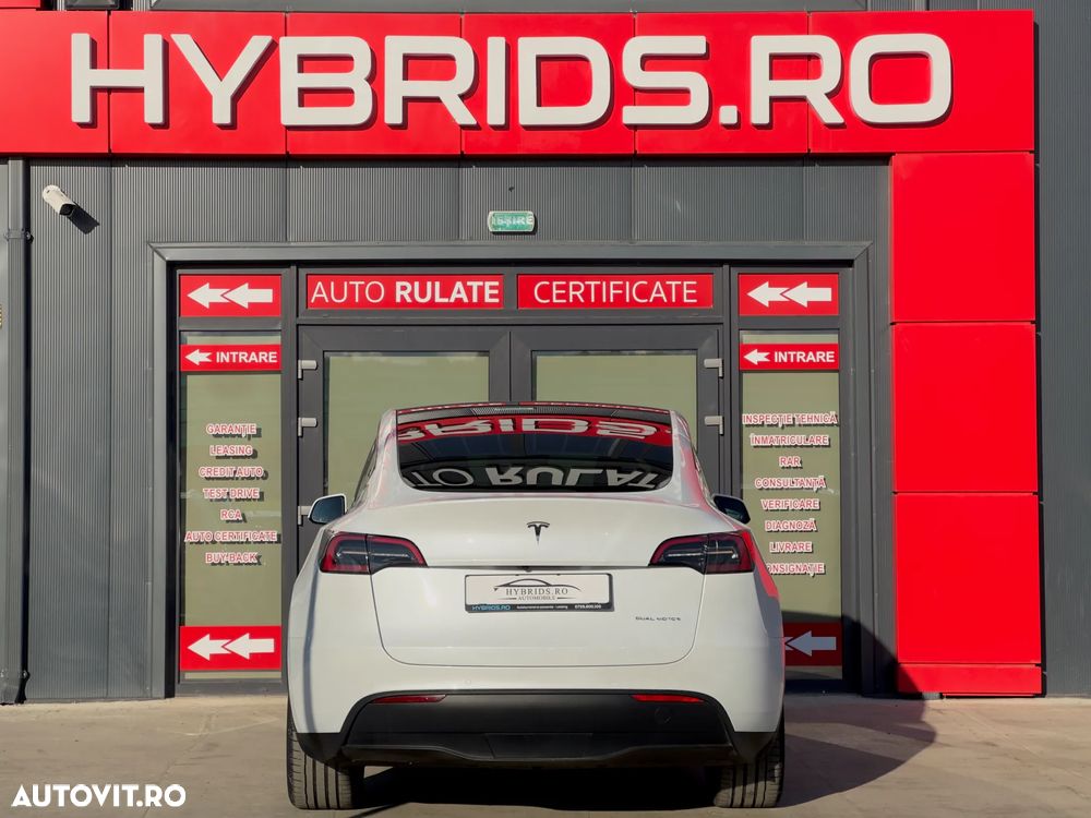 Tesla Model Y - 6