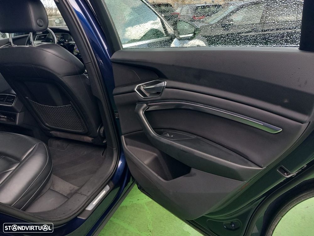 Audi e-tron 55 quattro S line - 25