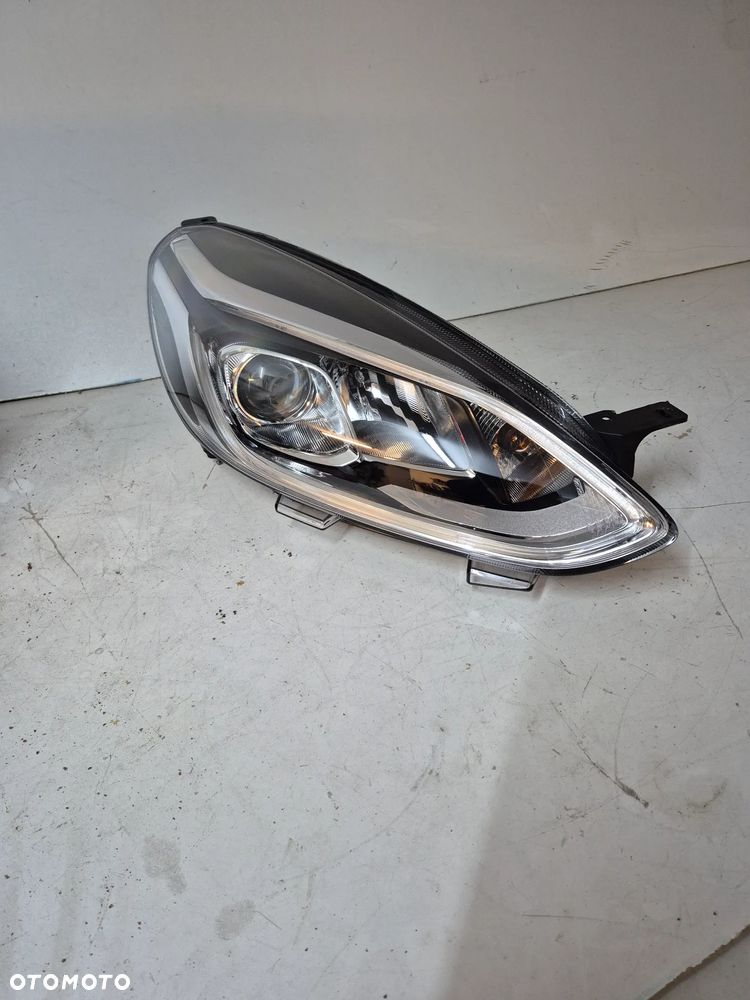 Ford Fiesta MK8 lampa prawa soczewka led H1BB-13100-CJ - 1