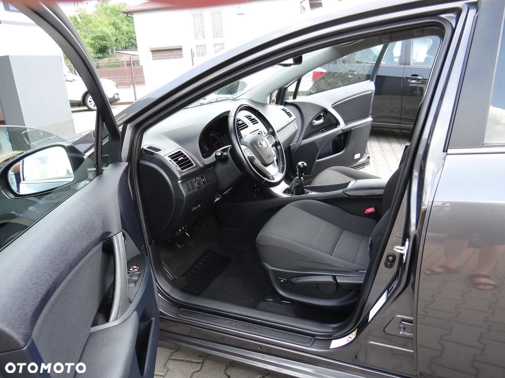 Toyota Avensis Touring Sports 1.8 Executive - 20