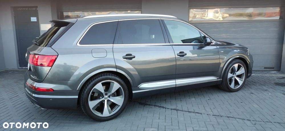 Audi Q7 - 36