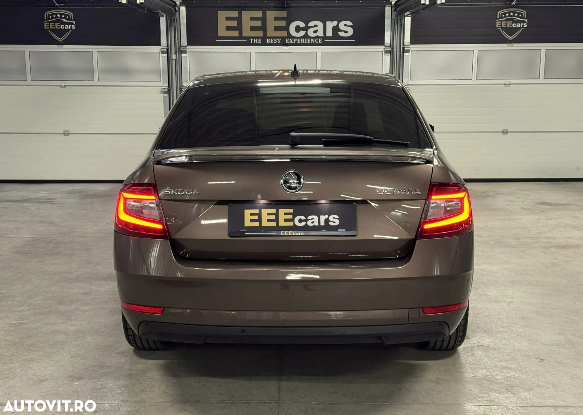Skoda Octavia 1.6 TDI DSG Ambition - 27