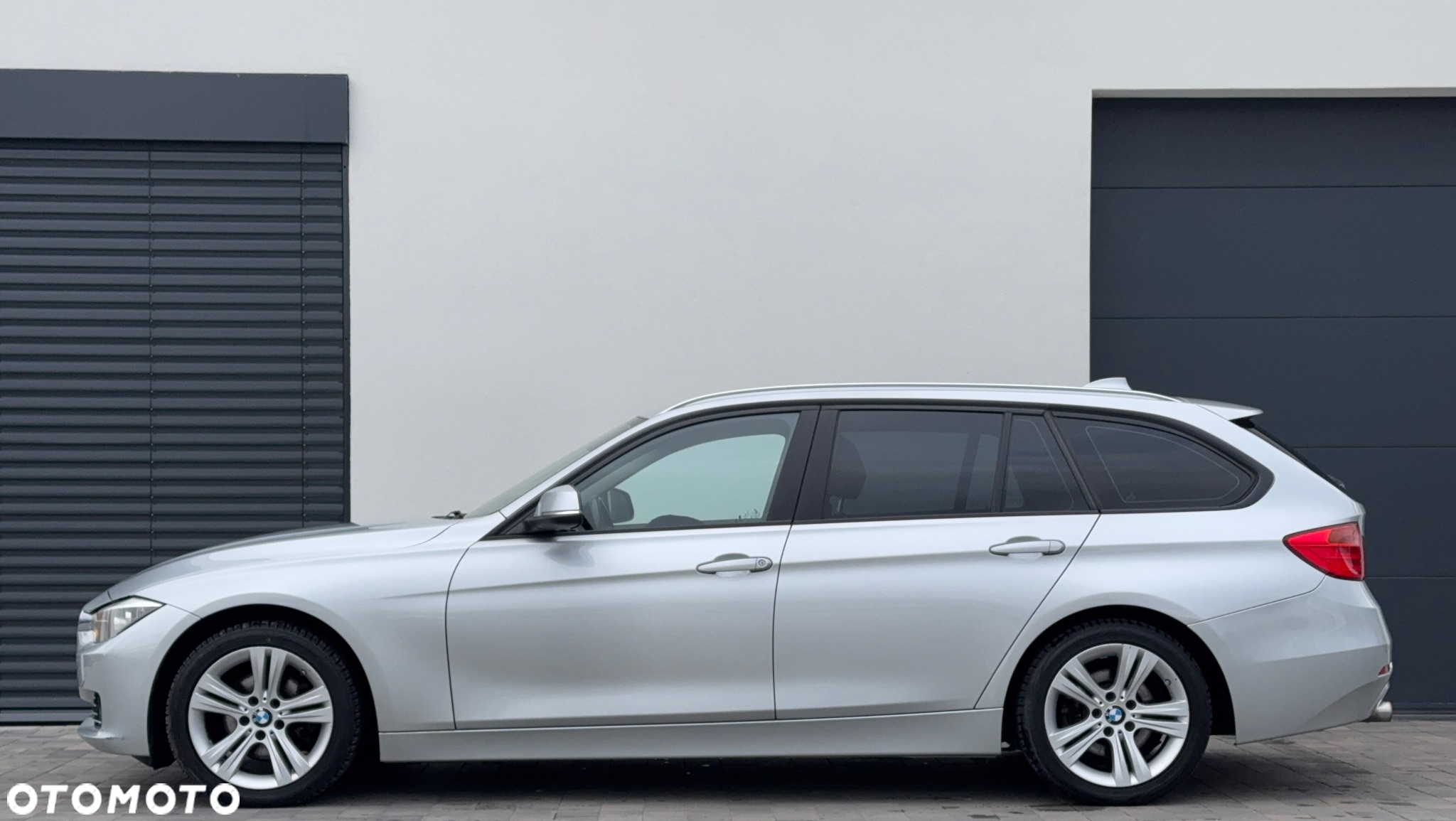 BMW Seria 3 318d Touring - 4