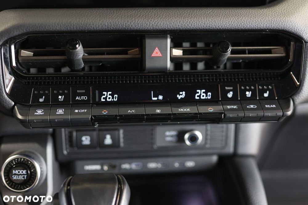 Toyota Land Cruiser - 28