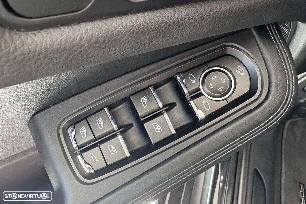 Porsche Macan T - 21