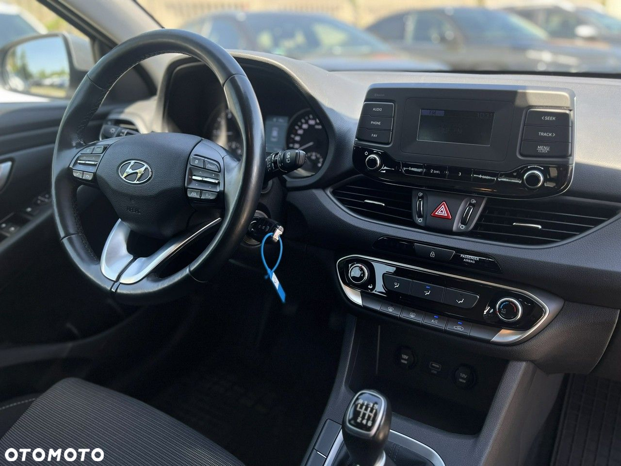 Hyundai i30 1.5 DPI Classic + - 28