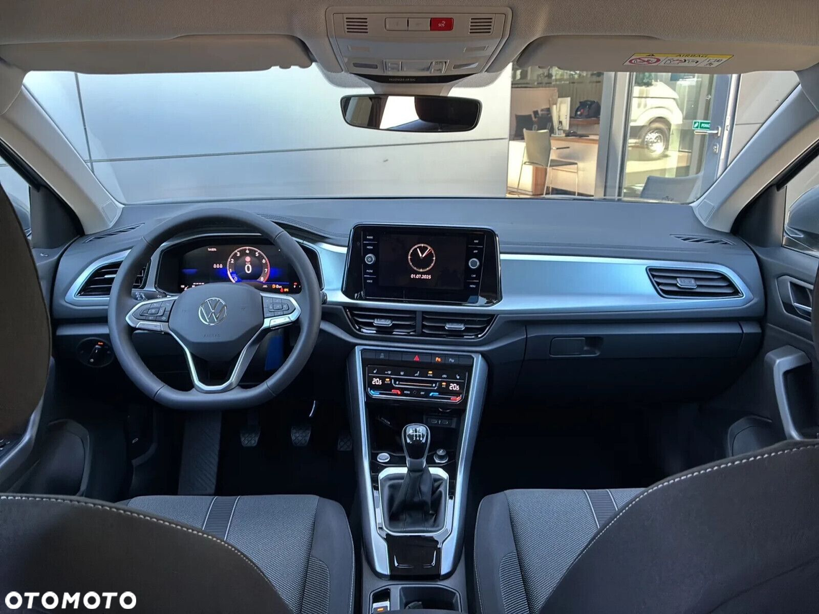 Volkswagen T-Roc - 4