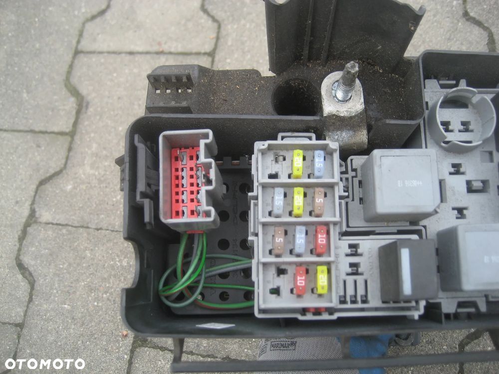 volvo xc90 02-14r 2,4 tdi puszka bezpieczników 30797010 - 3