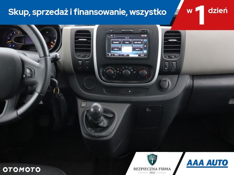 Renault Trafic - 18